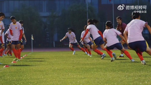 U20女足正在银川进行准备比赛  ，来看看球员们的练习  情况吧