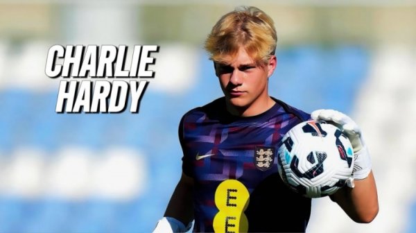 跟队记者：曼联接近签下德比郡16岁守门员查理-哈迪