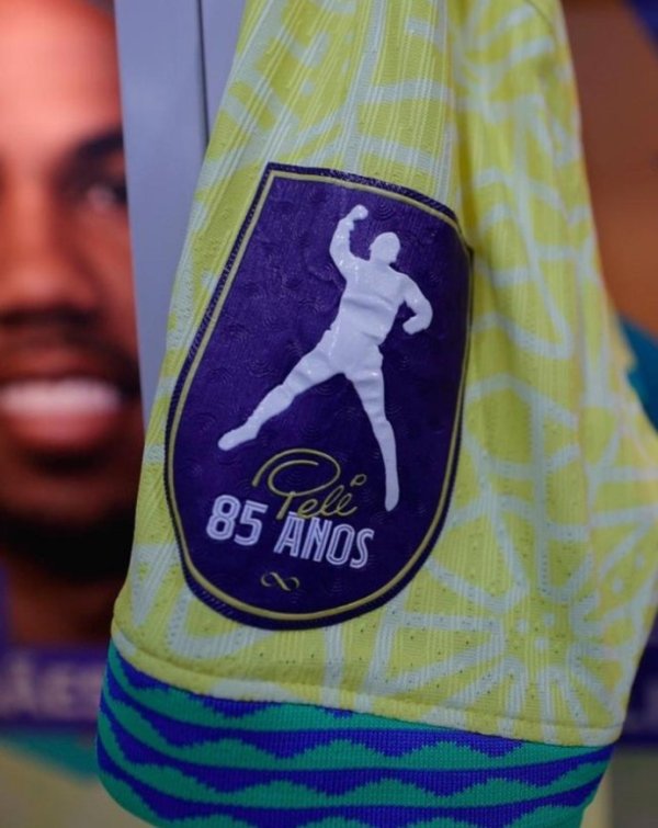 纪念球王贝利85岁诞辰，今日巴西将身穿特别版运动活动    服  出战韩国