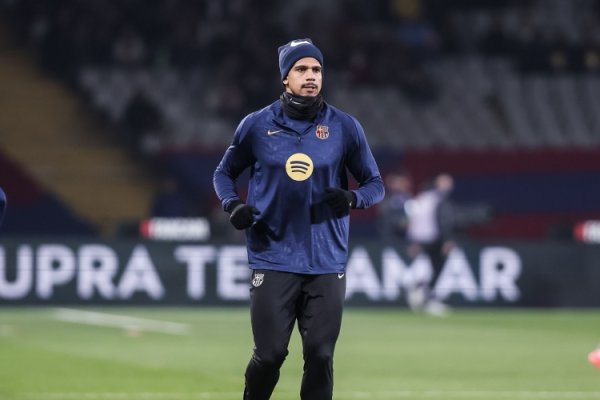 阿劳霍：我个人很欣赏维尼修斯这样的球员，他在场上表现出色