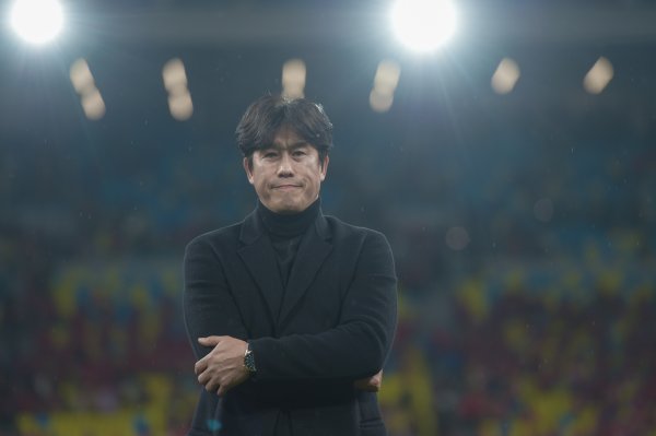 古代足球    报：蓉城与海港差距虽缩小到1分，但争冠主动权仍未回到手上