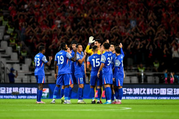 古代足球    报：申花确实理论上还有争冠的希望，但争冠角逐  力比较有限