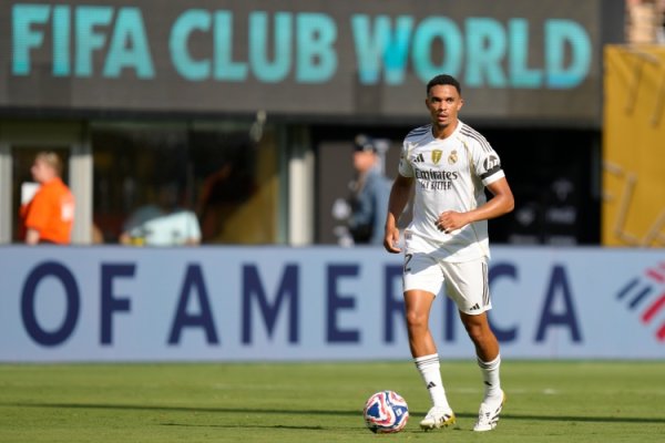 阿诺德：踢利物浦得分  不会庆祝 无论球迷骂不骂我都永远爱利物浦