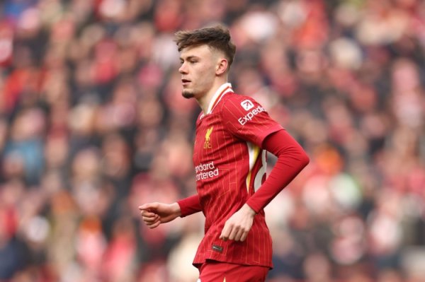 BBC：利物浦新星布拉德利闪耀全场，而阿诺德遭遇主场作战  球迷的嘲讽