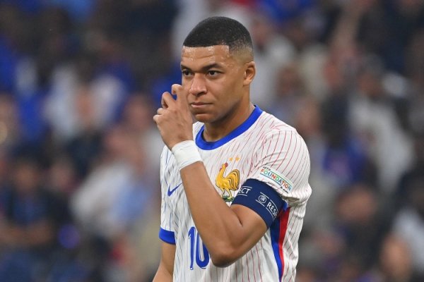 姆巴佩在王子公园运动活动    场  打进123球，近60年法国单一运动活动    场  得分  第3多